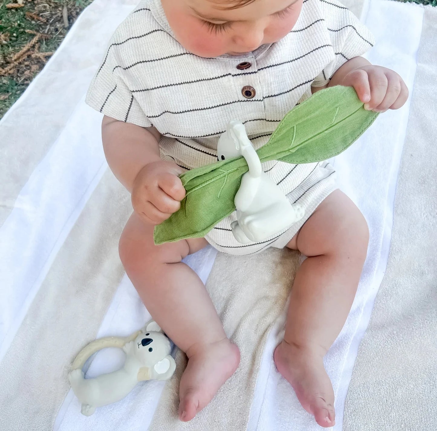 Banks the Natural Rubber Rattle & Scrunch Teether Toy Spotty Dot
