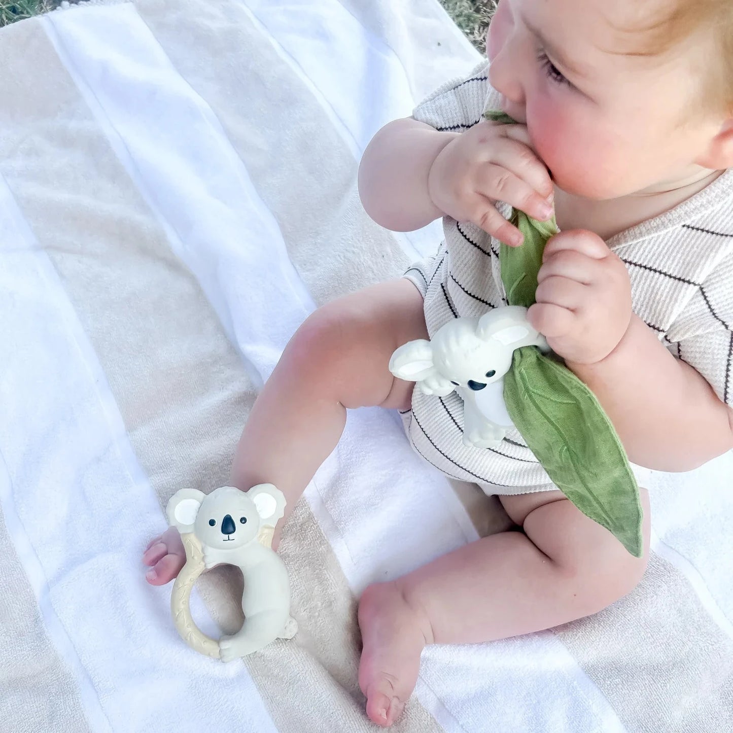Banks the Natural Rubber Rattle & Scrunch Teether Toy Spotty Dot