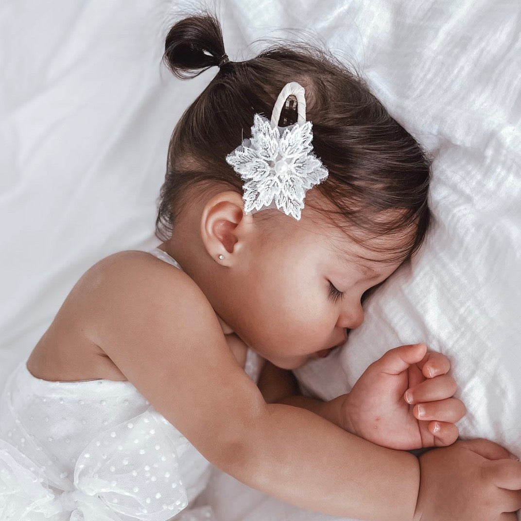 Snowflake Snap Clip - Spotty Dot