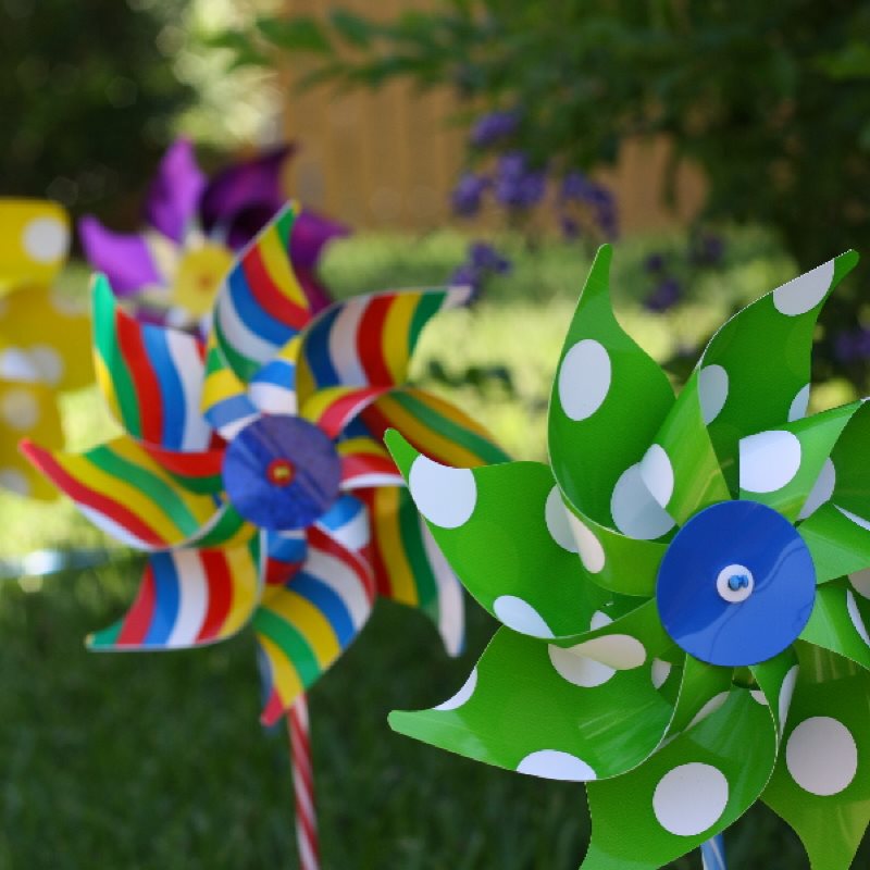 Carnival Kids Windmills Pinwheels Whirly Windmills