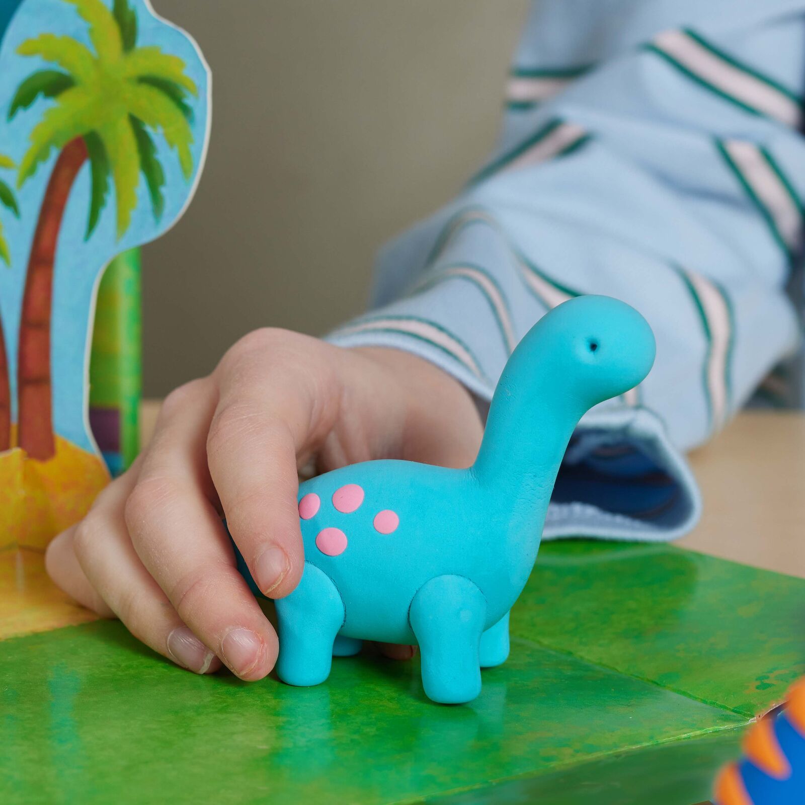 Claytopia Dinosaur World Air Dry Clay Kit Spotty Dot Toys
