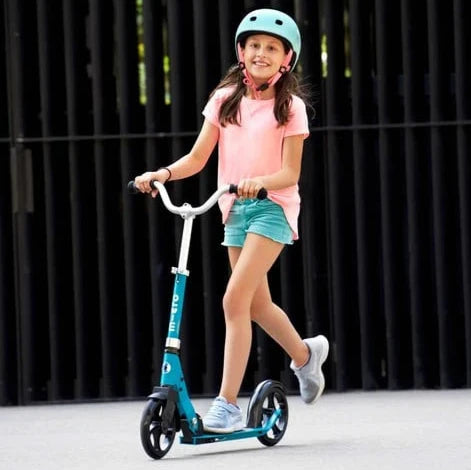 MICRO Cruiser Foldable Scooter Aqua Spotty Dot Toys