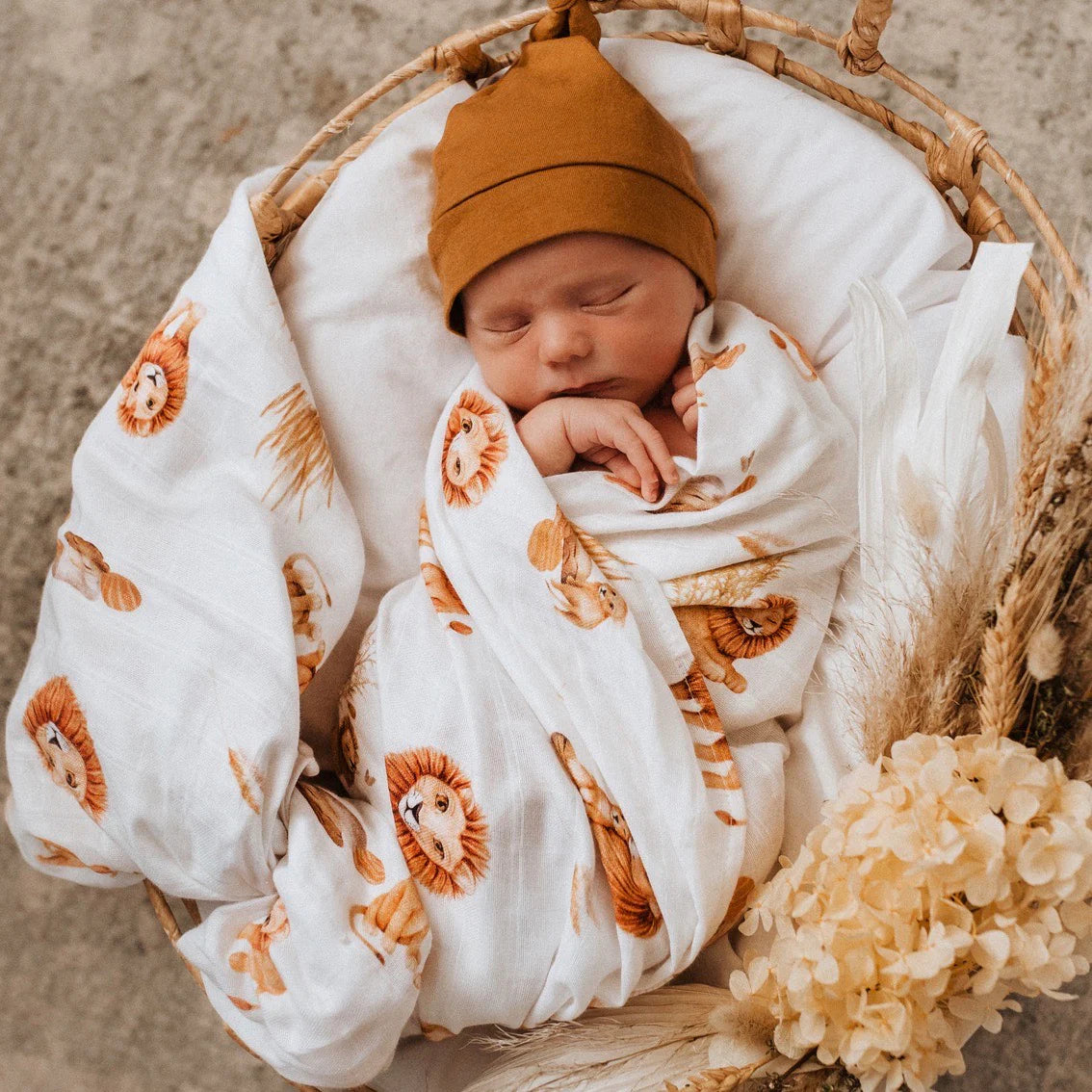 Organic Cotton Lion Muslin Wrap Spotty Dot